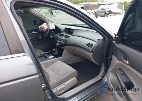 2010 Honda Accord 2.4 Lx-P z USA, uszkodzony, nr VIN 1HGCP2F4XAA042882